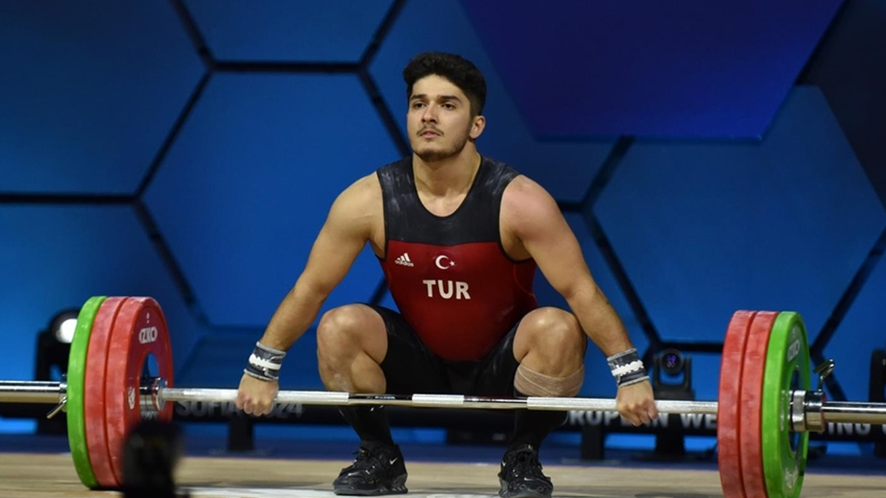 ASKİ sporcusu Furkan Özbek İslami Dayanışma Oyunları’nda zirvede