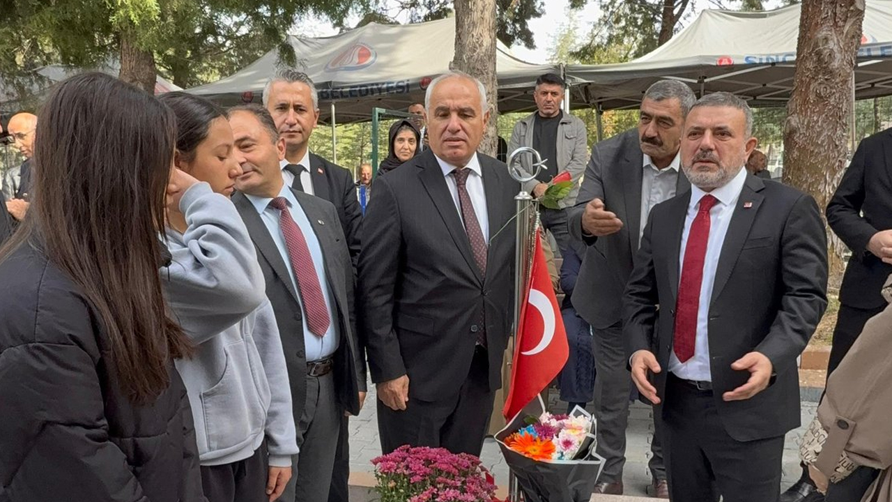 Sincan’da Şehit Üsteğmen Yakup Çınar mezarı başında anıldı