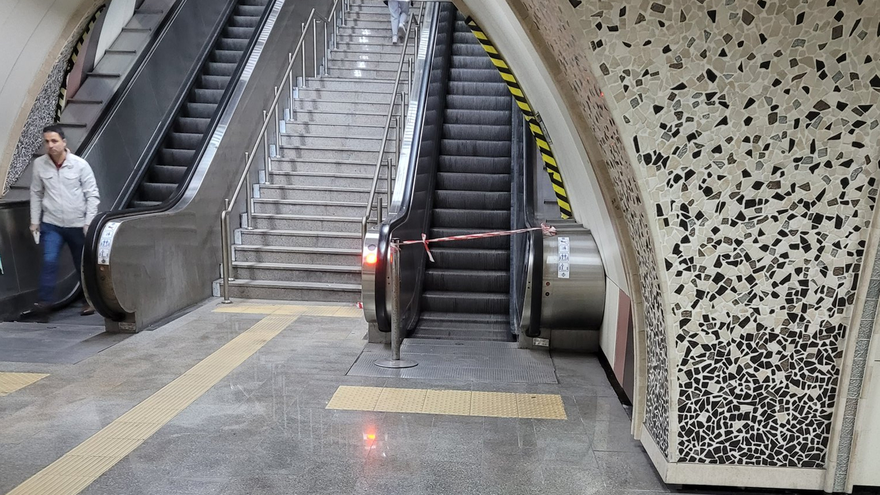 Keçiören Şehitler metro istasyonunda yürüyen merdivenler çalışmıyor