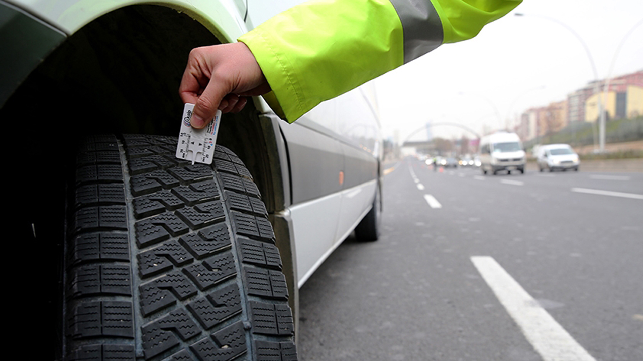 Kış lastiği zorunluluğu 15 Kasım’da: Fiyatlar 2 bin TL’den başlıyor