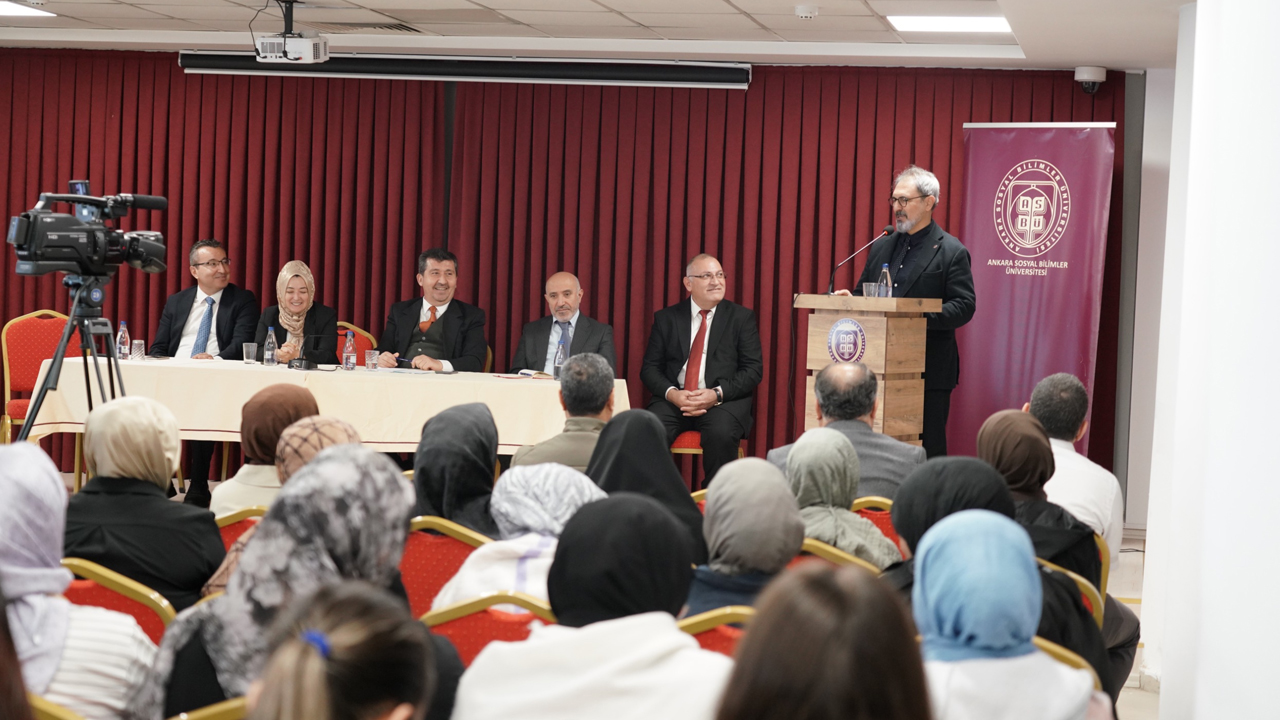 Ankara Sosyal Bilimler Üniversitesi'nde yeni öğrenciler kaynaşıyor