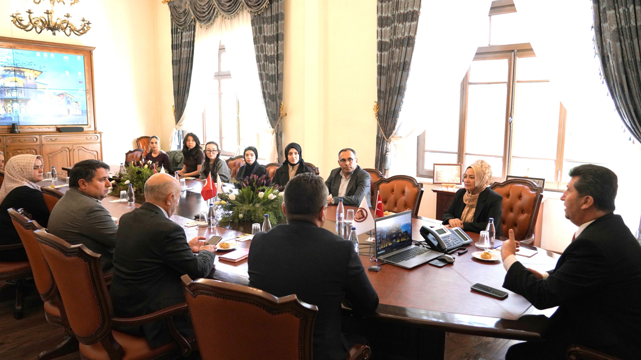 Ulus'ta onlarca öğrencinin hastaneye kaldırıldığı olay masaya yatırıldı