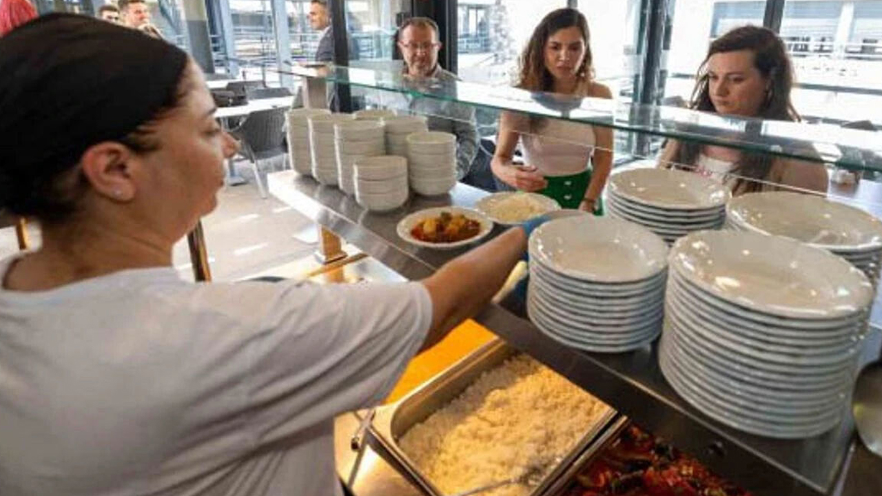 Çankaya'da sebze çorba, etli nohut, meyhane pilavı ve cacık 90 lira