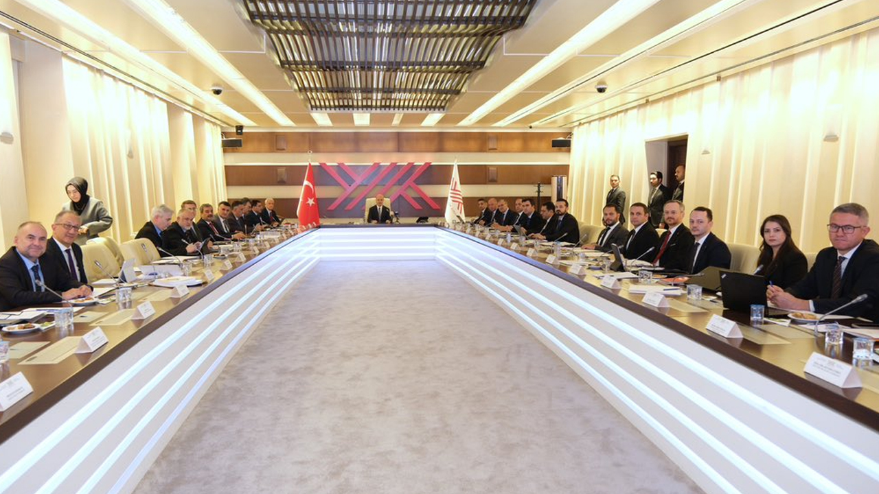 YÖK'te kritik toplantı: Ankaralı sanayicilerle görüştüler