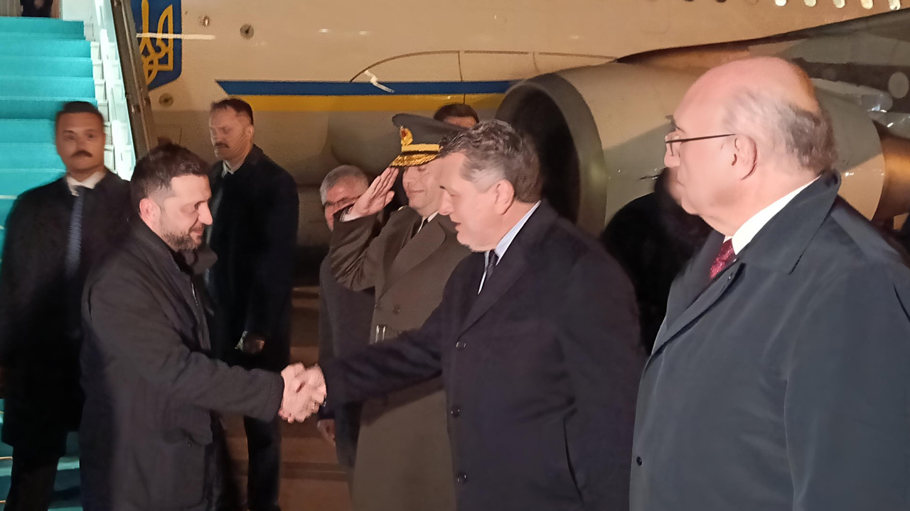 Zelenskiy'i Ankara'da Mansur Yavaş'ın personeli karşıladı