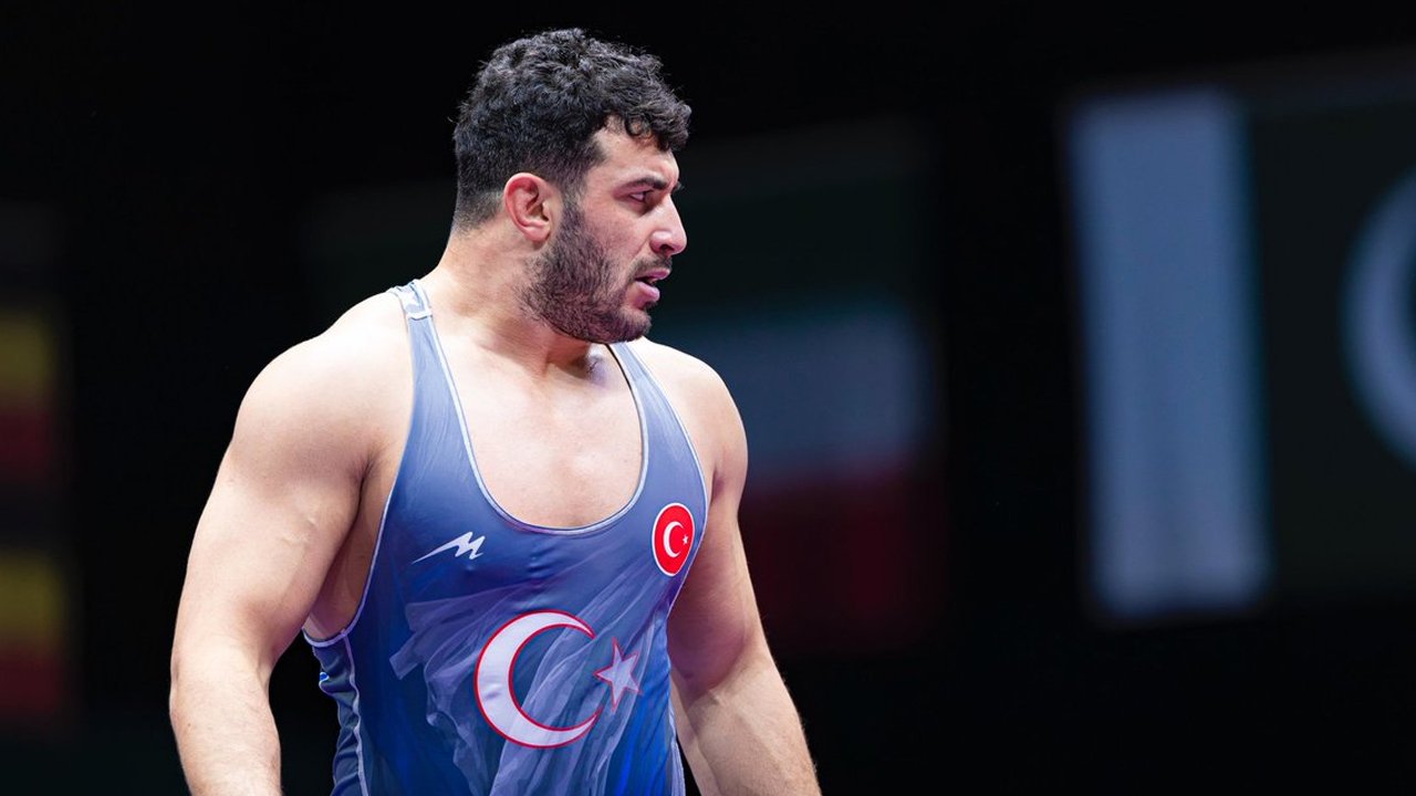 ASKİ sporcusu Beytullah Kayışdağ Riyad'da kürsüye çıktı