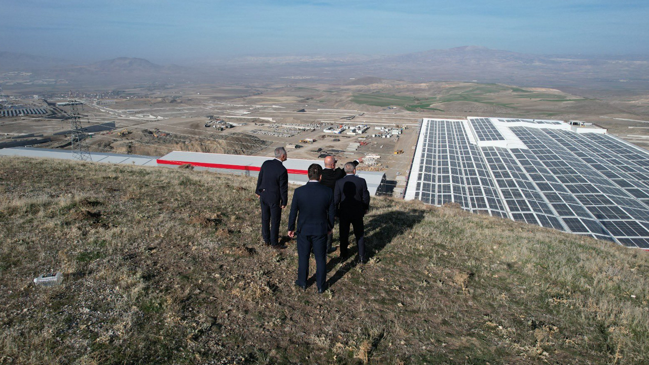 Özbekistan Büyükelçisi Temelli’de organize sanayi bölgesini gezdi