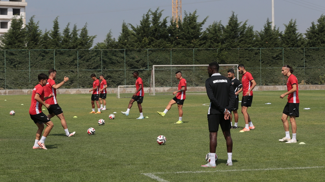 Gençlerbirliği’nde kriz: İşten çıkarılan isimlerin resmi çıkışı yapılmamış