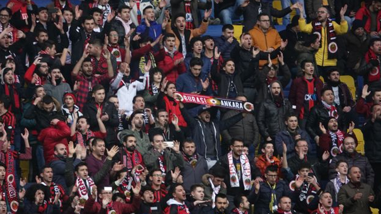 Gençlerbirliği'nde kazan kaynıyor: Taraftar grupları isyan bayrağı açtı