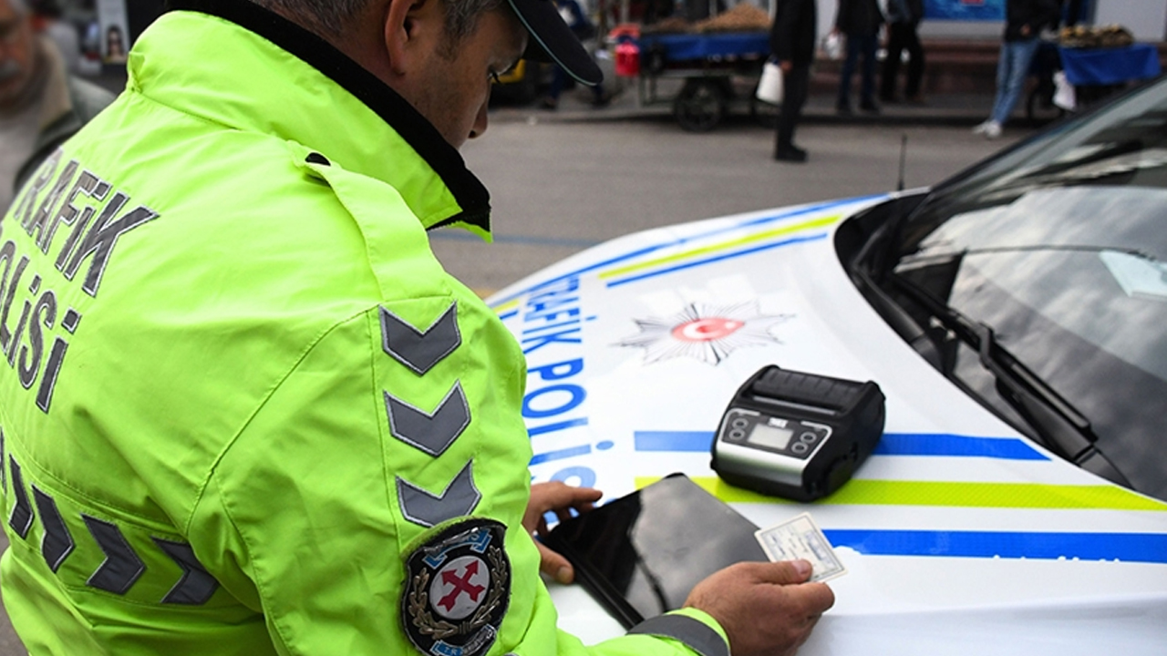 Mamak'ta 1 haftada 980 bin lira trafik cezası kesildi