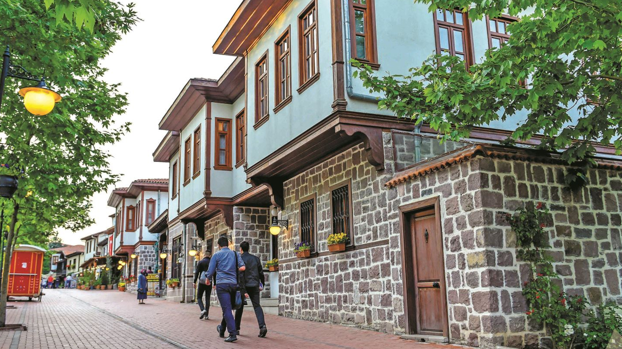 Ankara’nın merkezinde internet kesintileri sürüyor: Enerjisa göreve