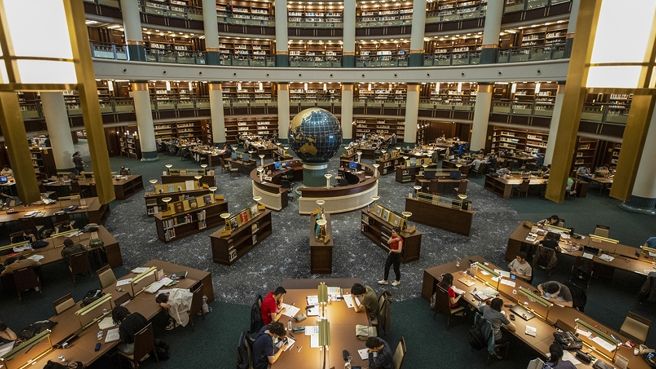 Millet Kütüphanesi'ndeki Cihannüma Salonu Papa 14. Leo'yu ağırlayacak