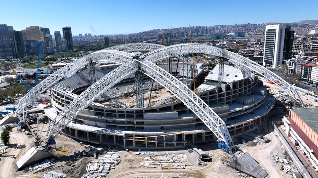 Ankaragücü heyeti 19 Mayıs Stadyumu’ndaki inşaatı yerinde inceledi
