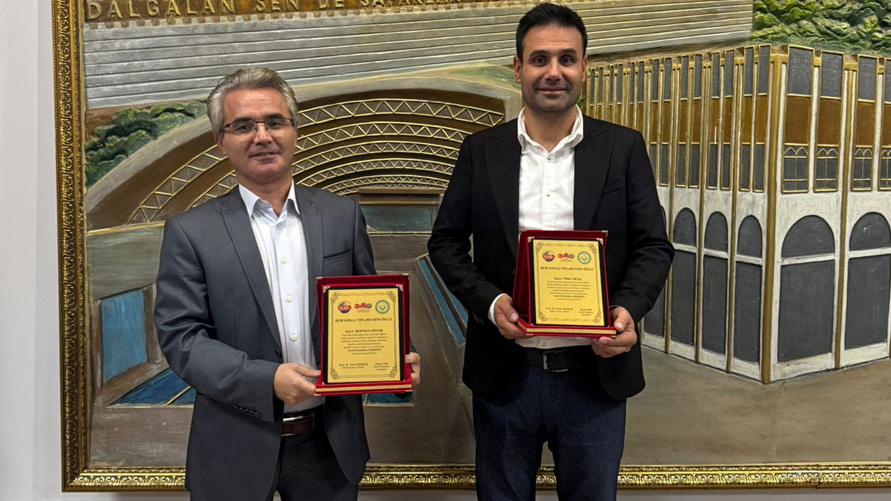 Eğitim camiası Ankara Mamak'ta buluştu: Ödül dağıtıldı