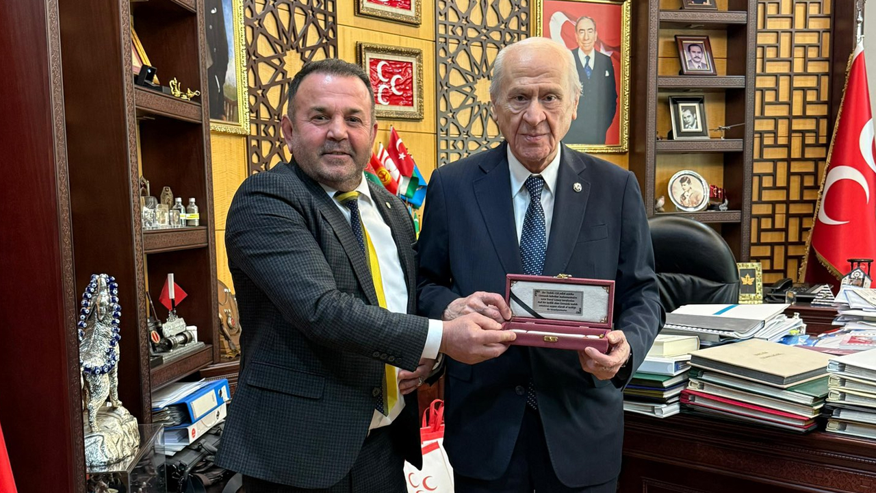 Ankaragücü yönetimi Devlet Bahçeli’yi makamında ziyaret etti