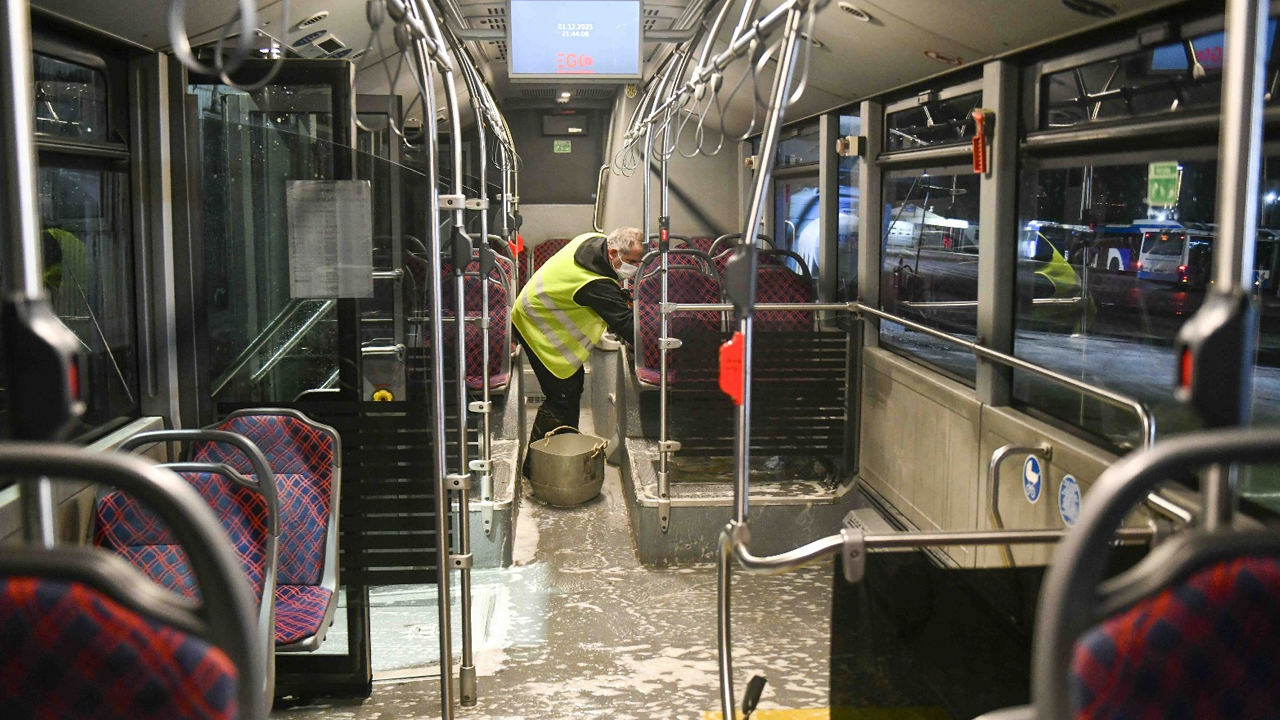 Ankara'daki EGO otobüsleri her gece tek tek temizleniyor