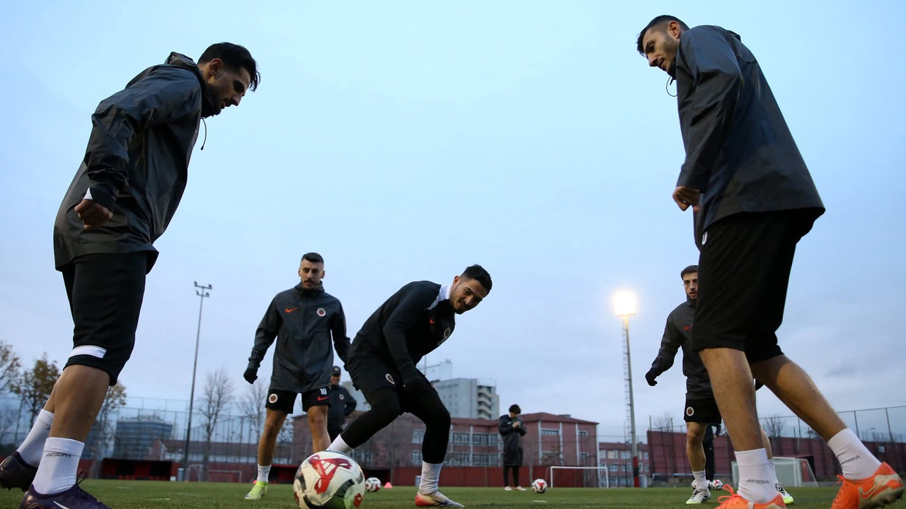 Gençlerbirliği’nde maaş krizi aşıldı: Futbolcular antrenmana çıktı