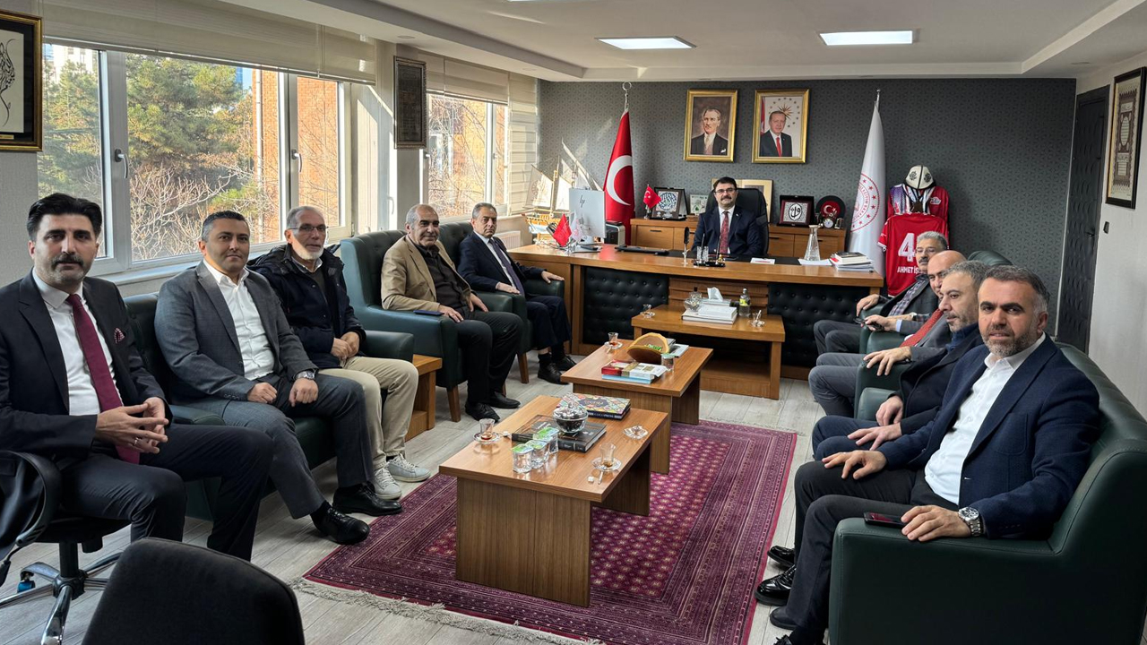 Mamak Kırşehirliler Derneği’nden Genel Müdür Ahmet İşleyen’e ziyaret