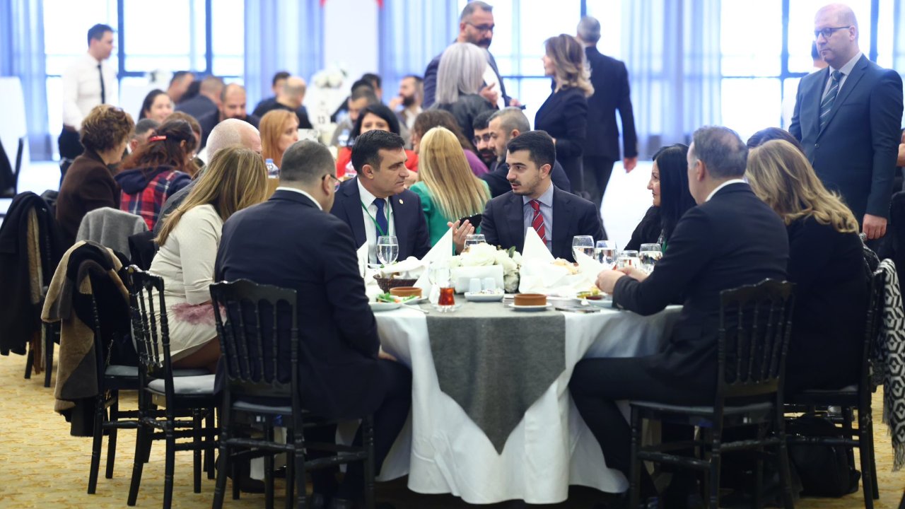 Başkan Güner muhtarlarla 2025’i değerlendirip, 2026’yı planlıyor