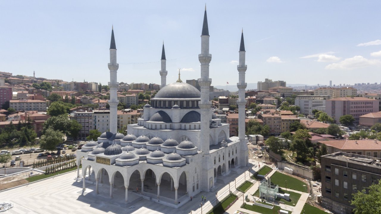 Cami Derneği’nden fahiş otopark fiyatı: Resmen fırsatçılık