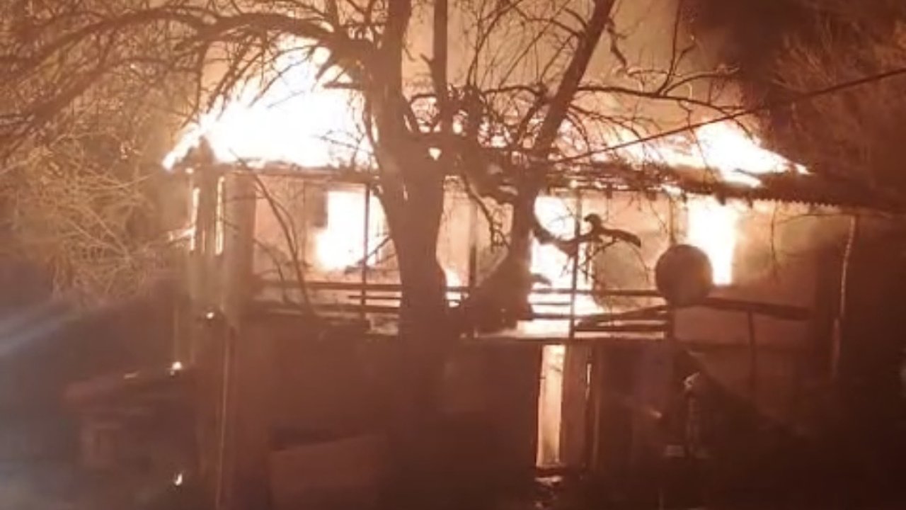 Evinde yangın çıktı; feci şekilde can verdi