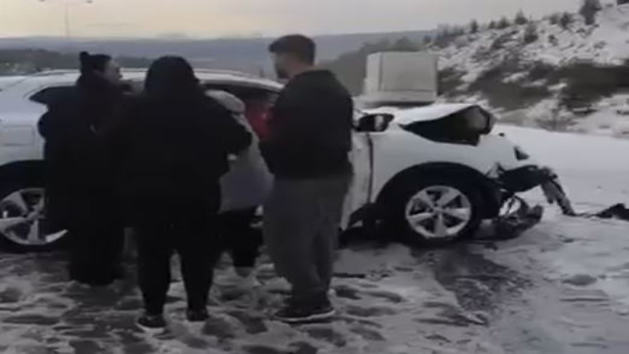 Gölbaşı'nda sağanak ve dolu kazaya neden oldu