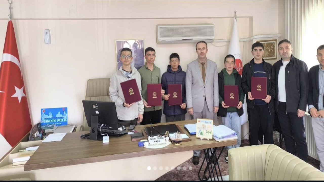 Akyurt'ta hafızlık öğrencilerine belgeleri verildi