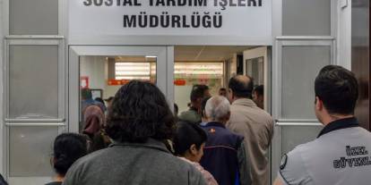 Etimesgut'ta dar gelirli vatandaşlar için etiKART dağıtımı başladı