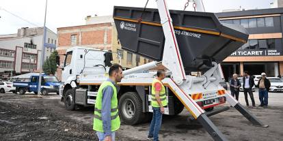 Siteler’e kamyon kasası büyüklüğünde çöp konteynerler yerleştirildi