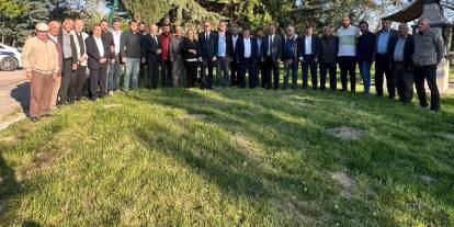 Ayaş’ın yerel yöneticileri Kirazdibi’nde muhtarlarla biraraya geldi