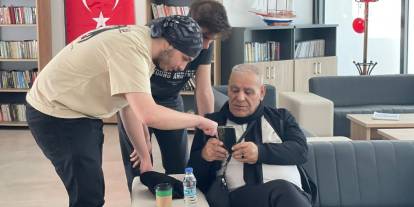 Çankaya’da gençler büyüklere 'telefon' dersi verdi