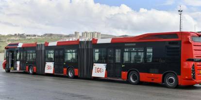 AK Parti'den Ankara'daki metrobüse eleştiri: Otobüsten farkı yok