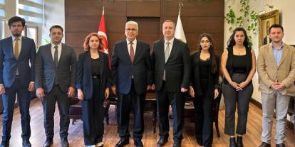 Milliyetçi avukatlar Ankara Üniversitesi Hukuk Fakültesi'ni ziyaret etti