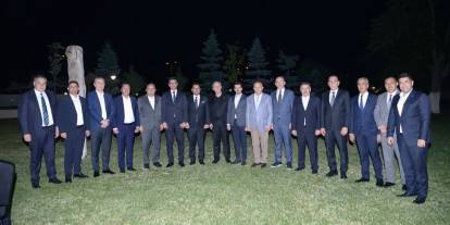 Ankaralı belediye başkanları Kahramankazan’da buluştu