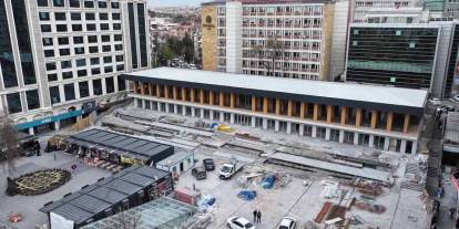 Zafer Meydanı’nda çalışmalar sürüyor: Büyükşehir ekipleri sahada