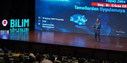 ODTÜ'lü akademisyen Millet Kütüphanesi'nde söyleşi verdi