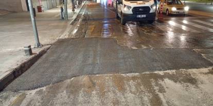 Ankara Ulus Meydanı’ndaki çukura müdahale: Tehlike giderildi