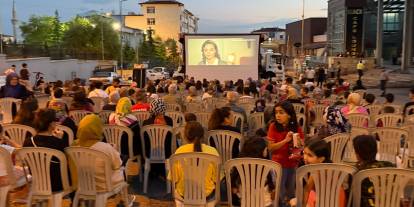 Yenimahalle’de vatandaş mutlu: Sinema günleri sürüyor