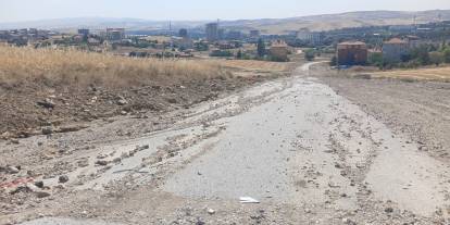 Pursaklar’da okul yolu alarm veriyor: Sel sonrası çamura döndü