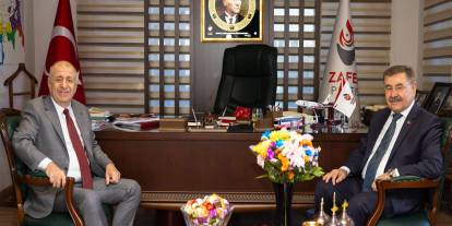 MHP kökenli CHP’li Başkandan Zafer Partisi'ne ziyaret