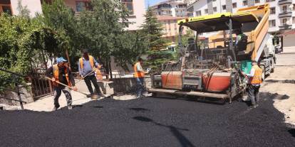 Çankaya'da seferberlik devam: Bir mahalle daha asfaltlandı