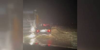 Polatlı’da sel oluştu, koca yol ulaşıma kapandı