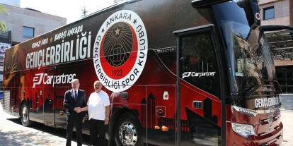Gençlerbirliği’ne yeni sezon hediyesi: Dev otobüs yollarda
