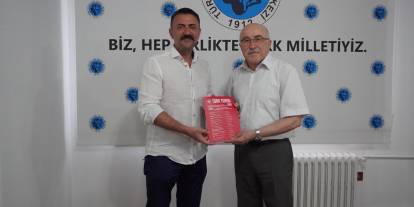 Eski Tunceli Valisi Tekbıyıkoğlu’ndan Türk Ocakları'na ziyaret