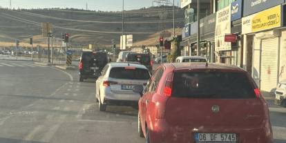 Çankaya Yaşamkent’te asfalt çöktü: Ekipler sahaya indi