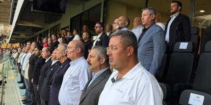 Mansur Yavaş Gençlerbirliği maçını tribünde takip etti