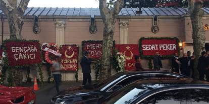 Kabadayı Sedat Şahin’in düğününde Sedat Peker detayı: Çelenk göndermiş