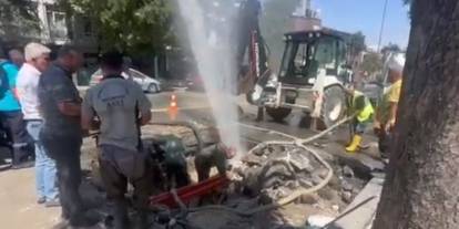 Dikmen Caddesi’ndeki içme suyu hattında patlama