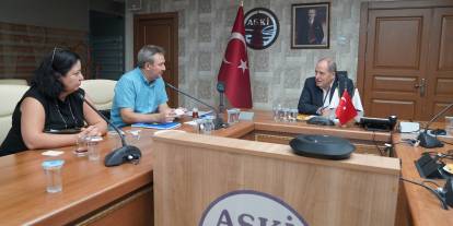 ASKİ personeli Dünya Bankası yetkililerine sunum yaptı