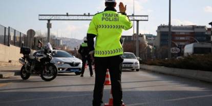 Mamak’ta trafik cezaları bir haftada 180 bin TL’yi aştı